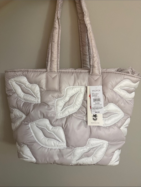 Wildfox Handbags - WF32. White Lips Wildfox Large Tote Bag- $65 Retail- No Cancels